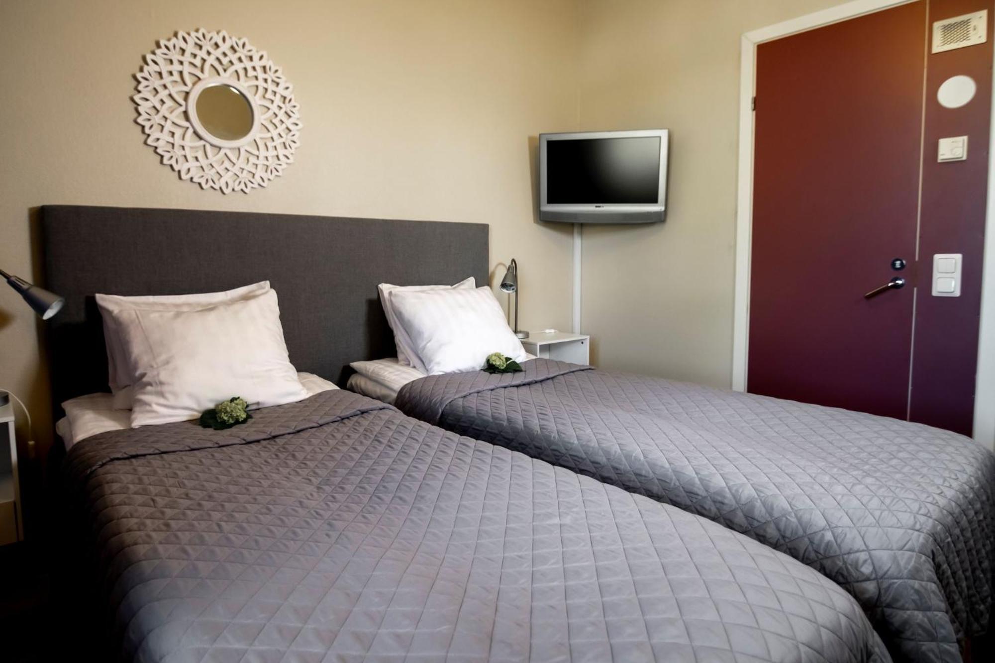 Ik Hotel & Camping Keuruu Szoba fotó
