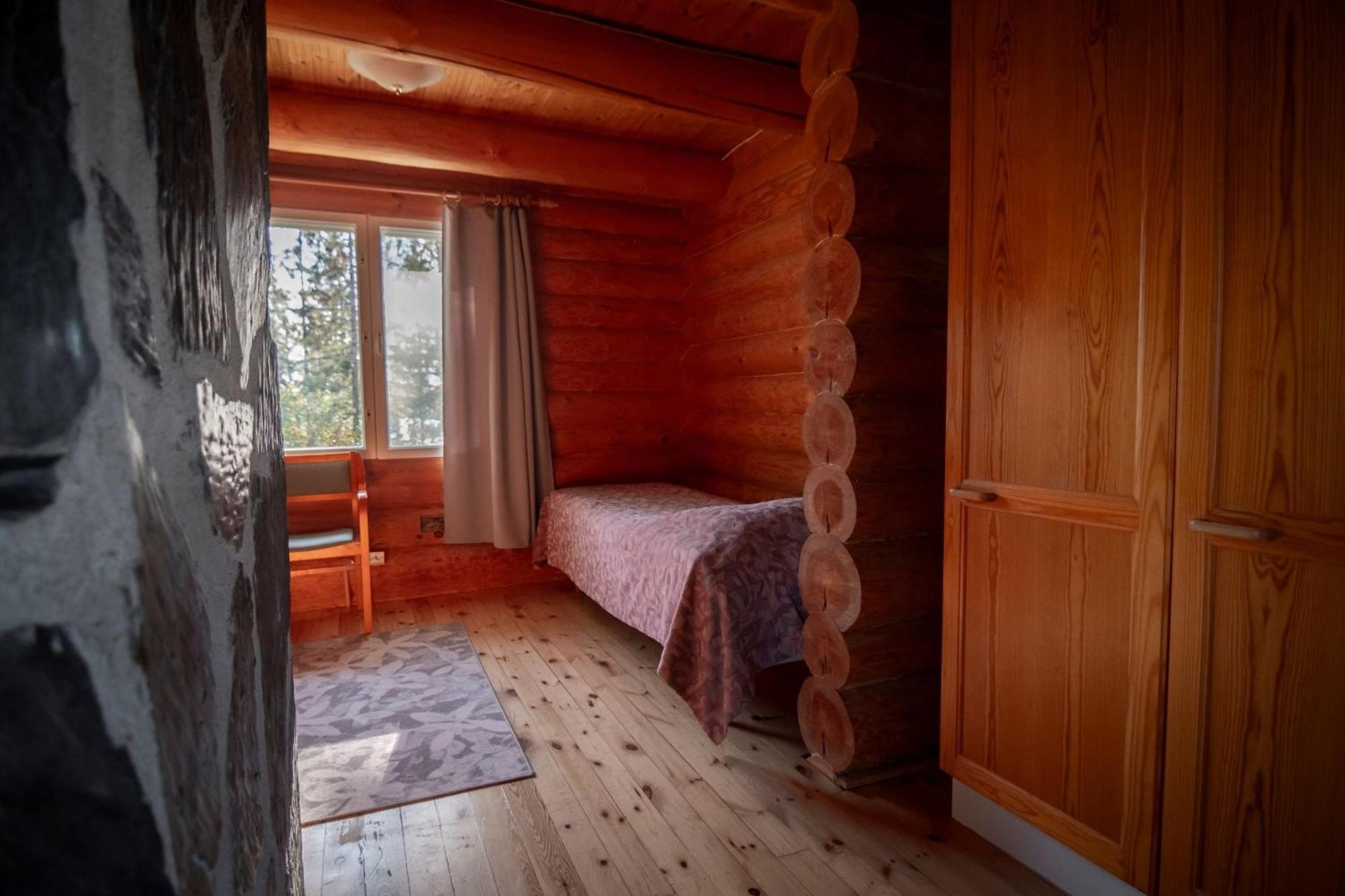 Ik Hotel & Camping Keuruu Szoba fotó